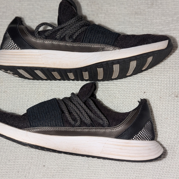 Under Armour Black Athletic Shoes with Midfoot Strap - Picture 3 of 11